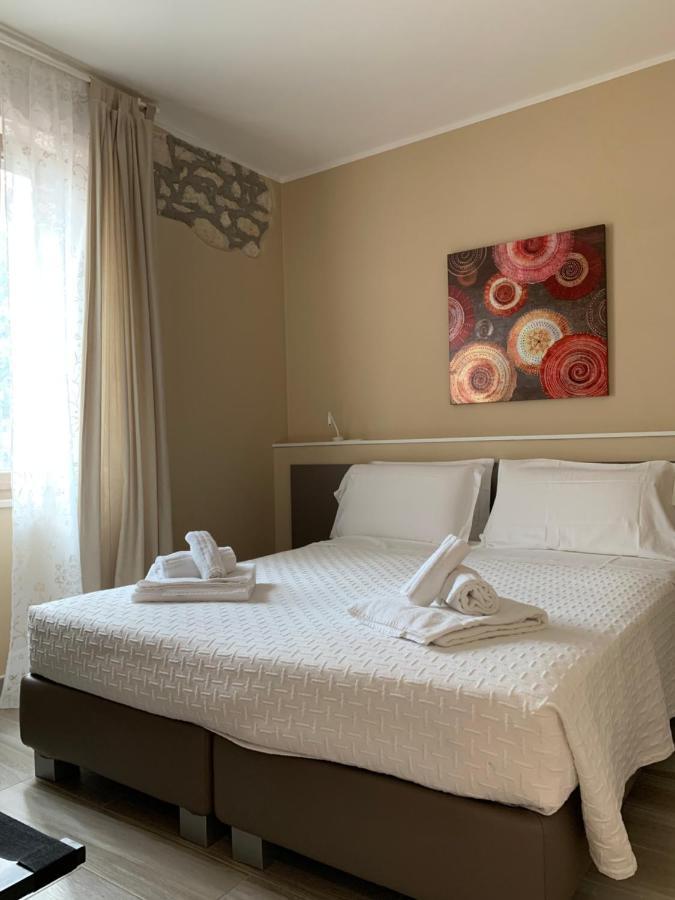 Olivier House Hotel เวโรนา ภายนอก รูปภาพ